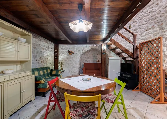 Il Trullo Del Nonno * オストゥーニ